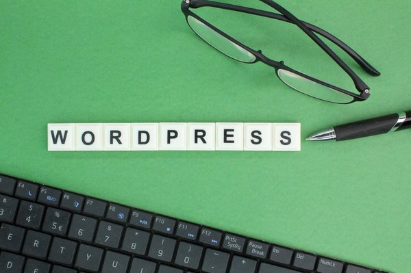 Quelle agence web choisir pour un service de maintenance wordpress complet ?